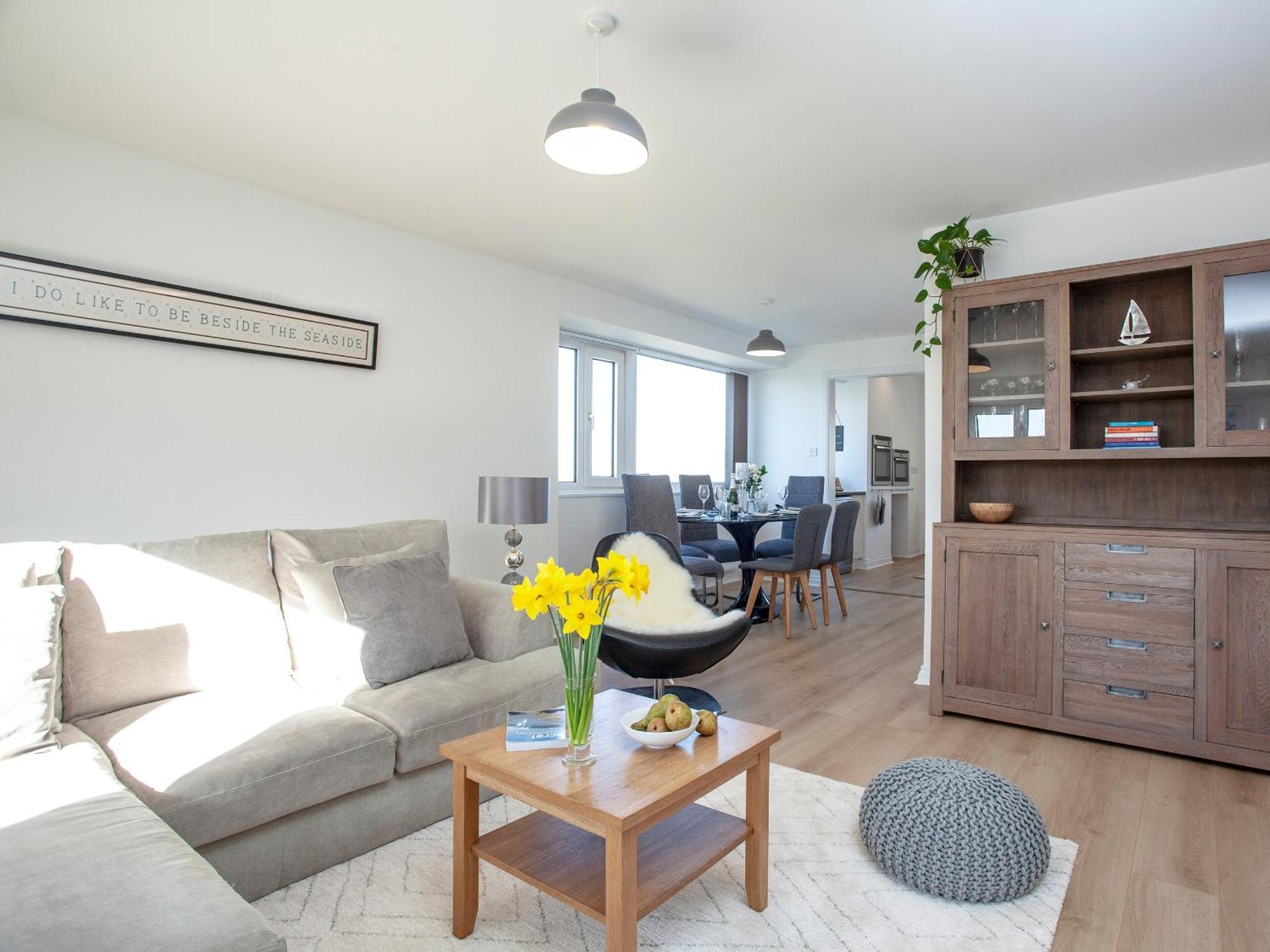 Dolphin Heights Holiday home